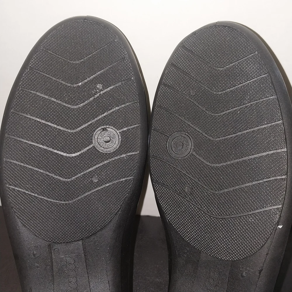 Bata Women's‎ Classic Black Loafers Size 10-US - Picture 11 of 16
